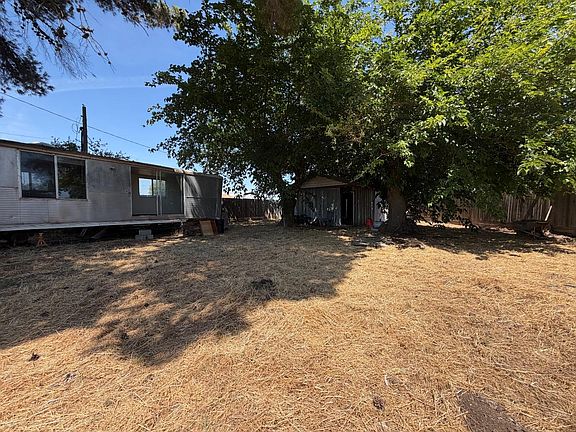 3rd image of 2776 Center St #0