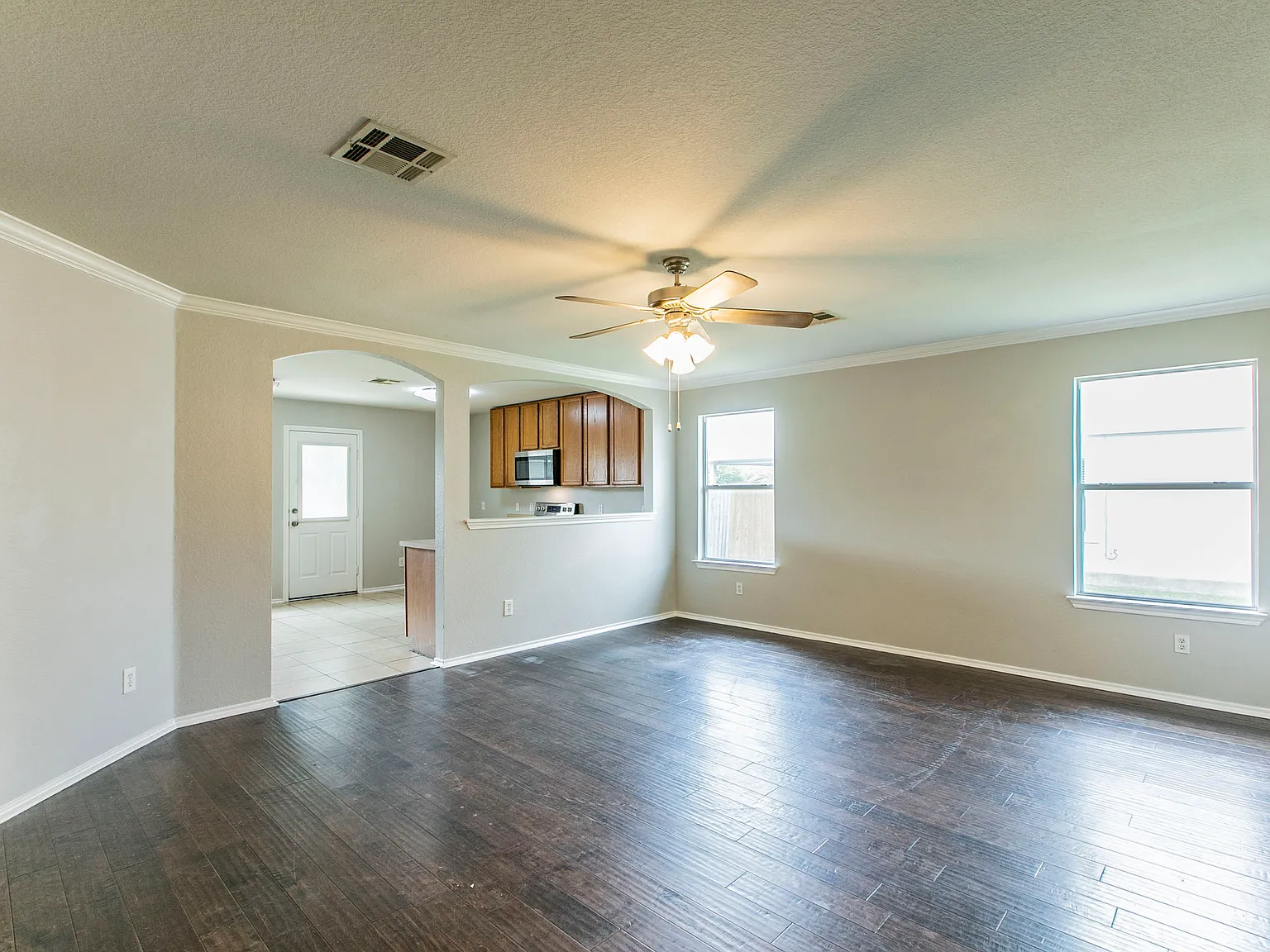104 Easy Street Hutto 78634 - 1 — Photo 2