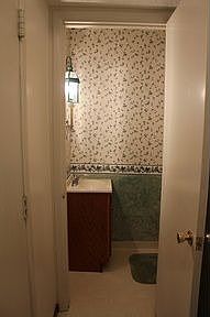 4th image of 6854 Colonial Dr APT B