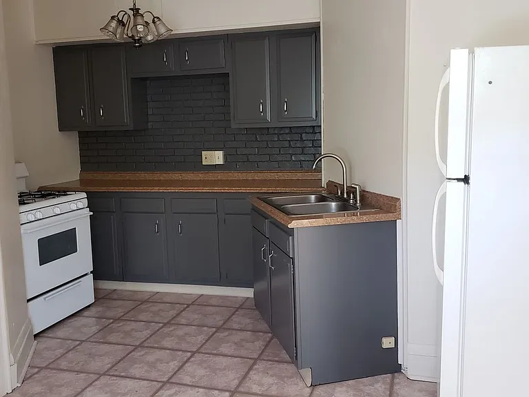 3418 Emerson Ave S — Photo 3