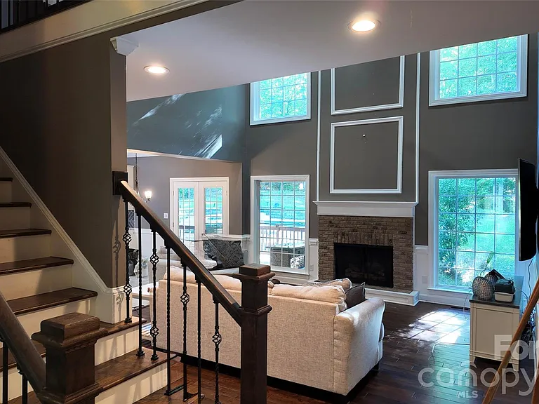 410 Farm Branch Dr — Photo 13