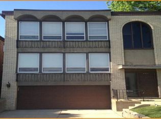 4832 Old Orchard Rd, Skokie, IL 60077