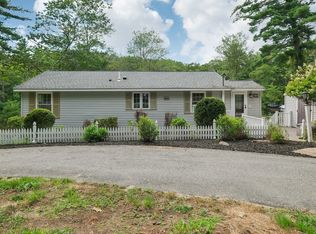140 Massapoag Rd, Tyngsboro, MA 01879