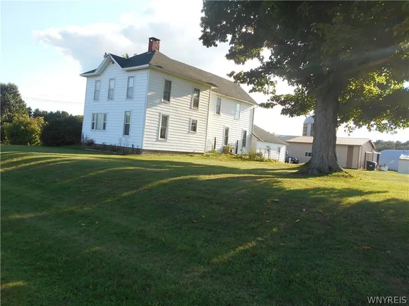 9753 McKinstry Rd, Machias, NY 14101