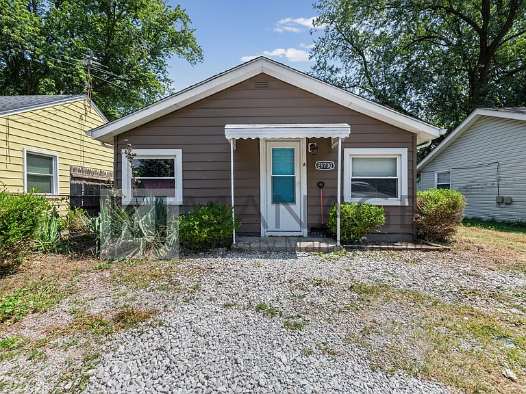 21730 Middlebelt Rd #B — Photo 1