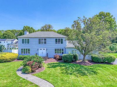 38 Silver Holw, North Brunswick, NJ, 08902
