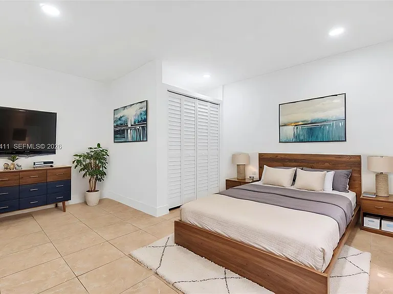 6101 SW 24th St — Photo 12