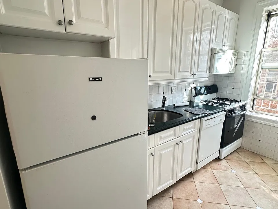 76 W 86th St #5-E