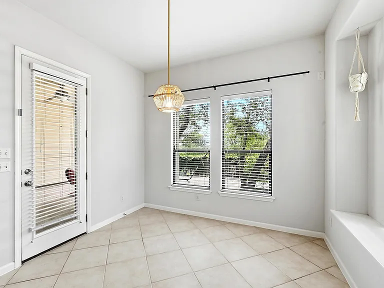 1611 Rimstone Dr — Photo 13