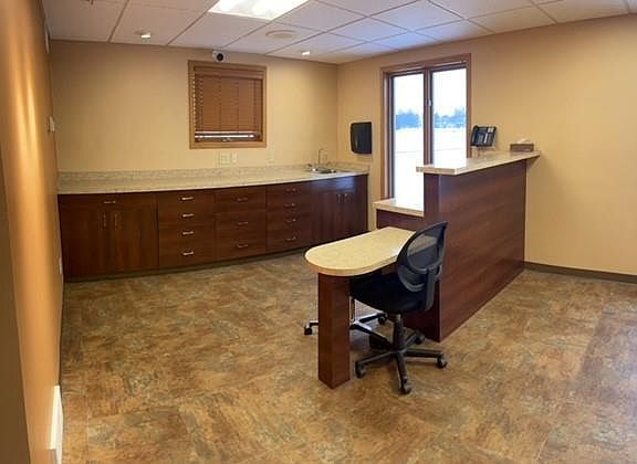 4th image of 301 S Roosevelt Dr Ste B