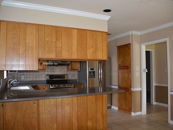 3rd image of 212 S Parkridge Dr