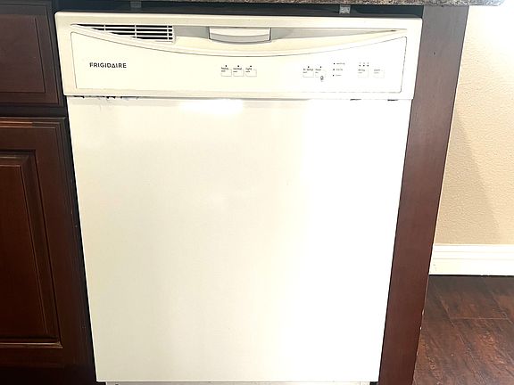 2nd image of 602 W Bellevue Dr APT 2