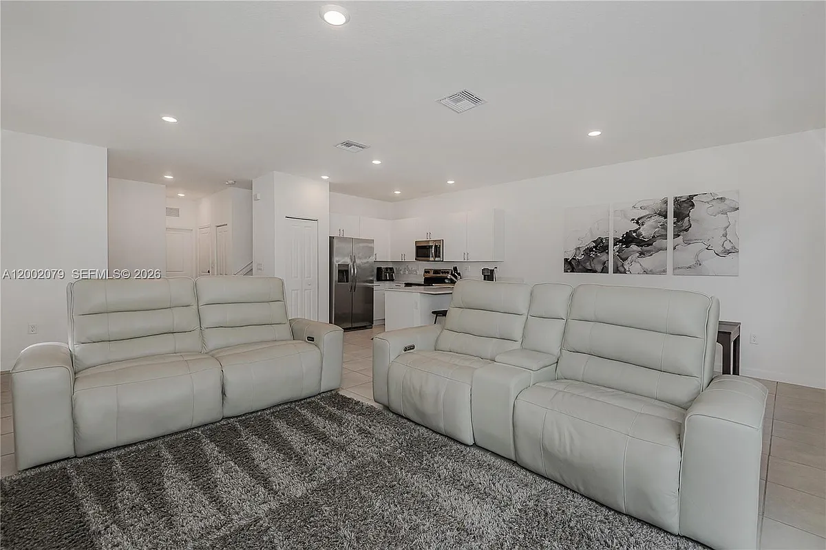 Building Photo - 13079 SW 286th Way