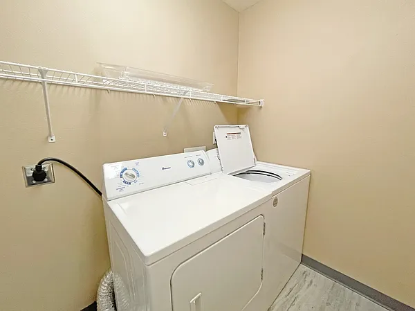 Minot Place Apartments — Photo 28