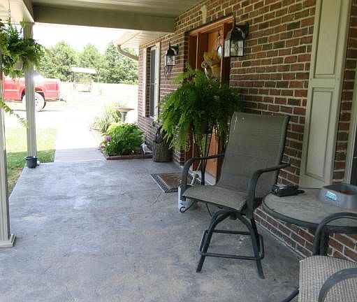 2 Front covered porch