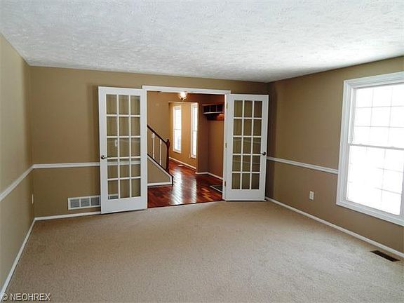 4th image of 7330 S Meadow Dr
