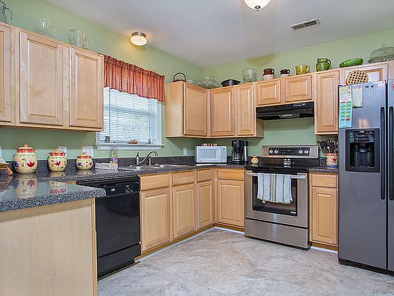 4th image of 311 Oakwood Dr