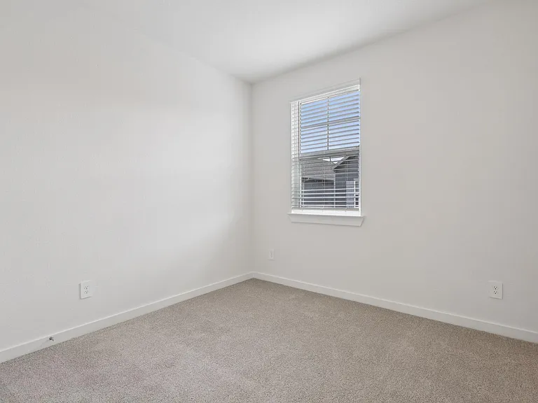 404 Sunrise Ranch Dr — Photo 9