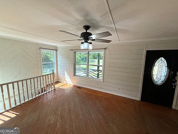 3rd image of 406 Mount Zion Rd