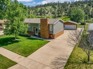 712 Belmont Dr, Rapid City, SD 57702
