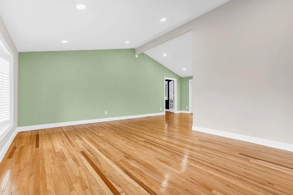 61 Cornell Dr — Photo 4