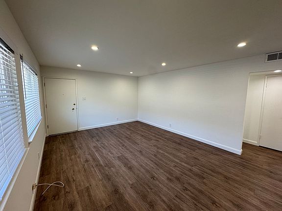 4th image of 1133 Village Dr #1