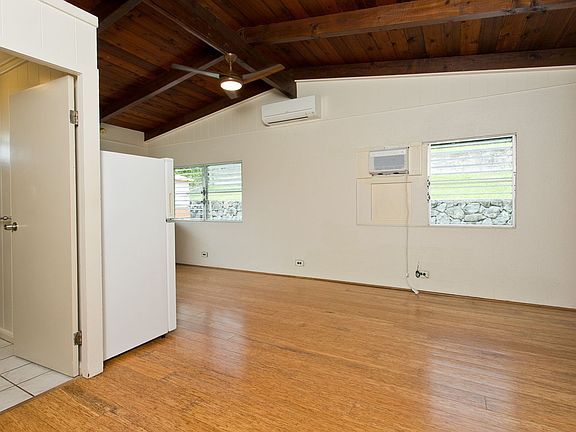 4th image of 523 Iliaina St