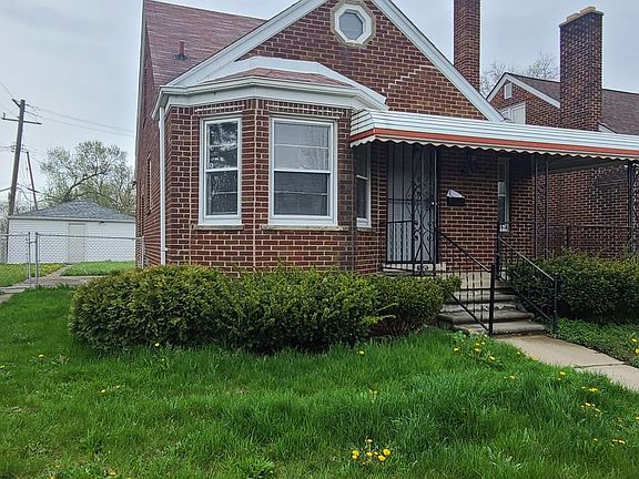 2nd image of 7836 Grandmont Ave