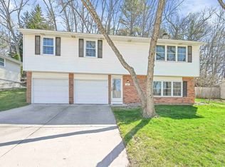 143 Cliffview Dr, Green Bay, WI 54302