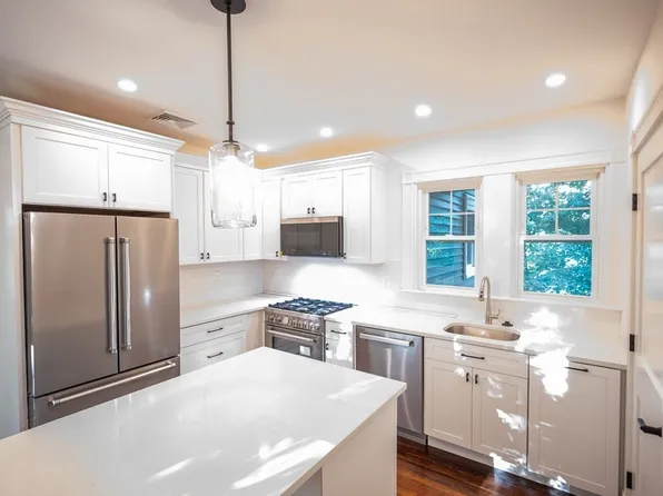 74 Eliot St #2, Milton, MA 02186