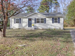 385 Treeland Dr, Clarksville, TN 37040