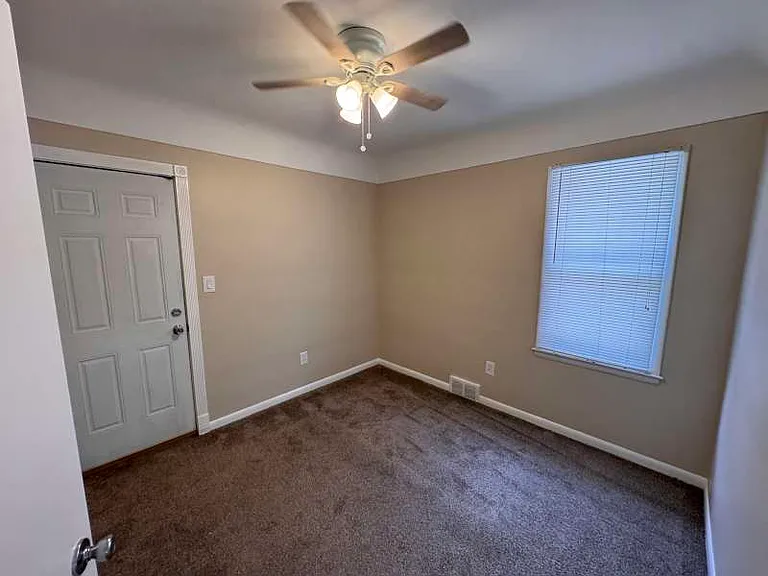 14754 Lydia Ave — Photo 20