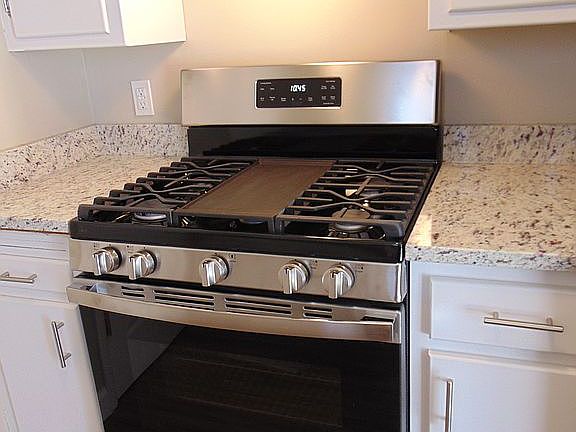 New 5 burner gas stove!