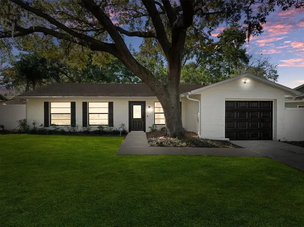 1120 Westwood Dr, Lutz, FL 33549