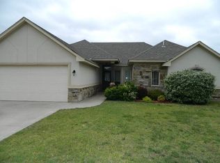 1329 Saddle Rock Dr, Elgin, OK 73538