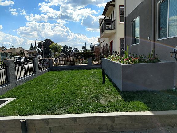 3rd image of 3961 3/4 Halldale Ave