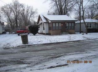 27 Edward St, Pontiac, MI 48341