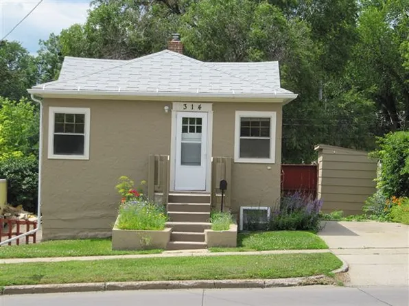 314 N Washington St, Bismarck, ND 58501