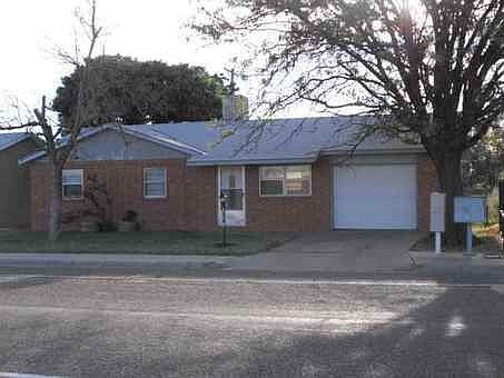 1st image of 120 S Knoxville St