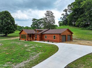 1519 Indian Warpath Rd, Sevierville, TN 37876