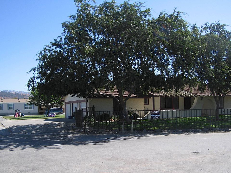 Main and guest houses