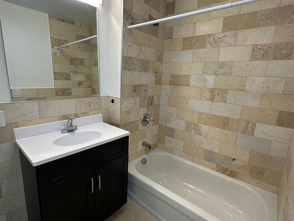 67 Main St Fort Lee NJ Zillow