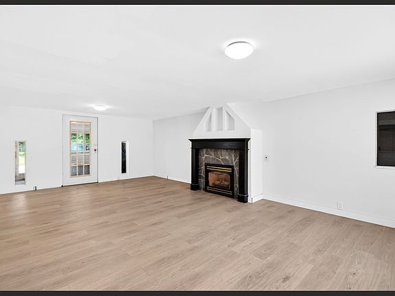5th image of 12822 229th St