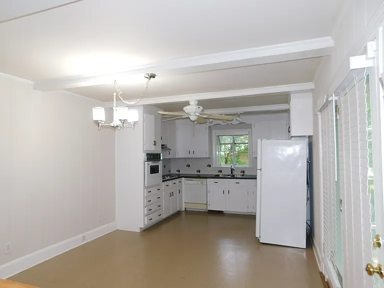 6300 Candlewood Dr — Photo 11