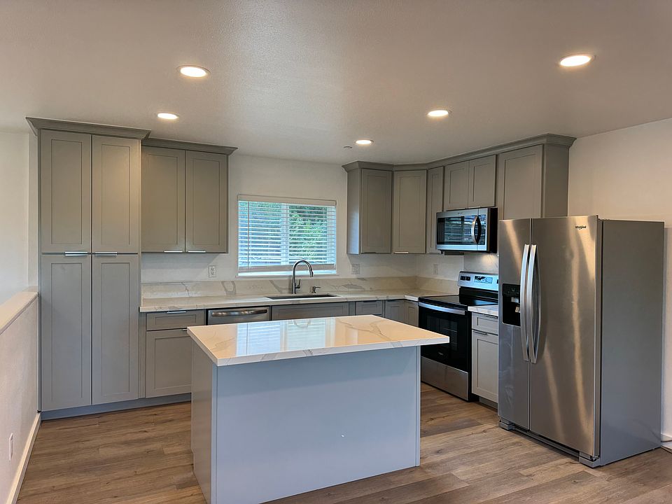 1st image of 41-675 Mokulama St #2
