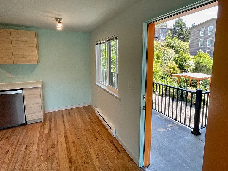 Apartment 6, dining/entry view to gardens
