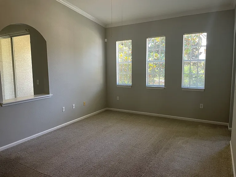 10075 Gate Pkwy N #605 — Photo 4