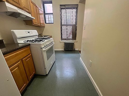 3rd image of 785 Saint Nicholas Ave #5C