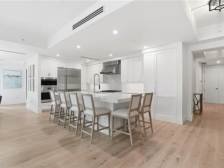 1130 3rd Ave S #109 — Photo 11