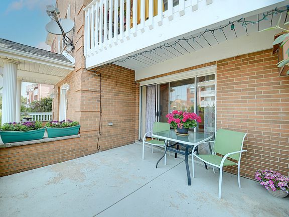 2nd image of 6550 W Belmont Ave APT 107